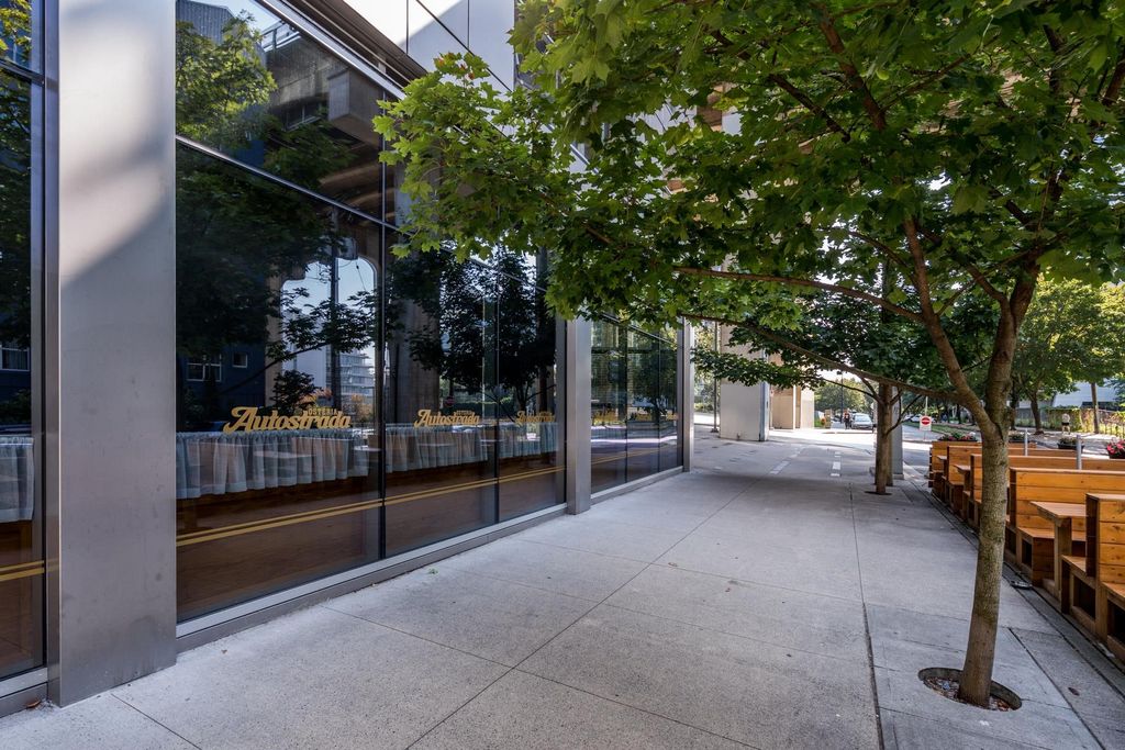 listing image 1105499766316914718