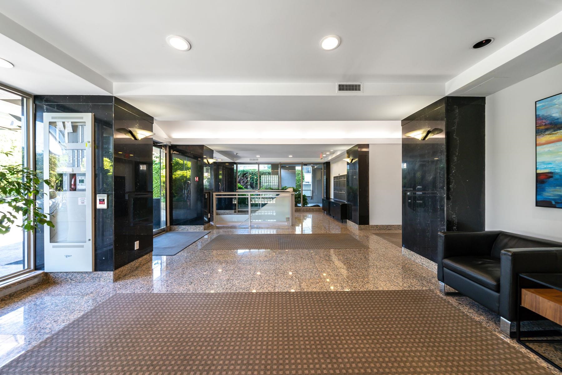 5850 Balsam Street 901