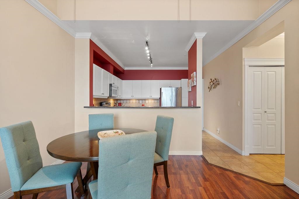 5800 Andrews Road 407