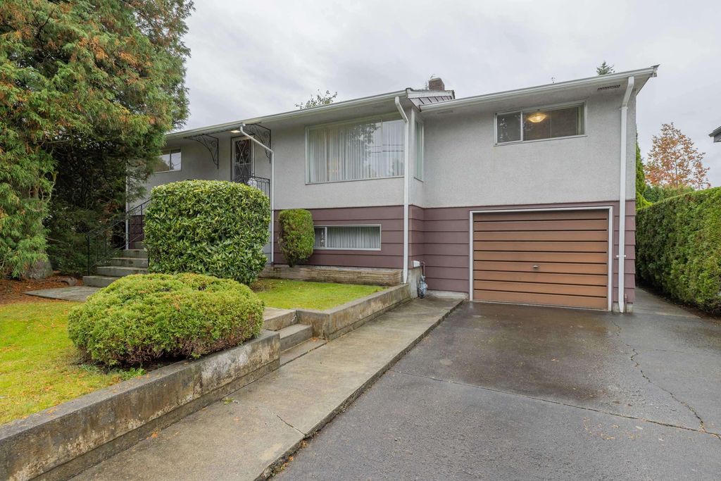 Photo of 10921 142a Street, Surrey, BC V3R 3L7 (MLS # R3063257)