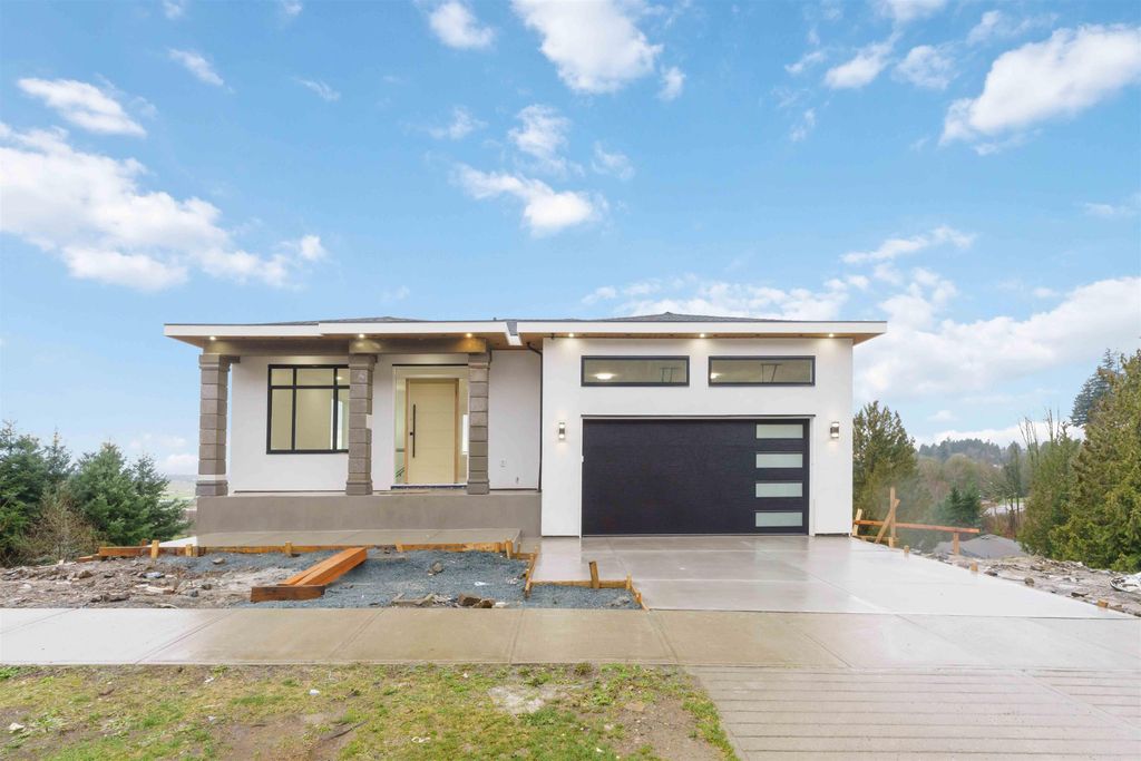 Photo of 35656 Canterbury Avenue, Abbotsford, BC V3G 1G2 (MLS # R3130309)