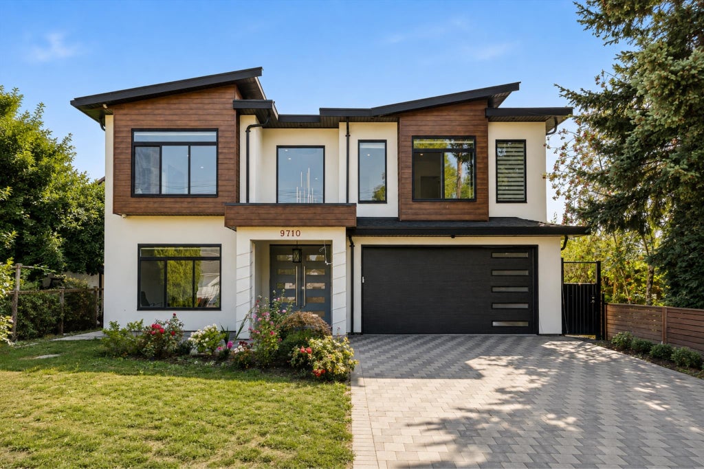 Photo of 9710 Hemlock Street, Chilliwack, BC V2P 5J6 (MLS # R3157251)