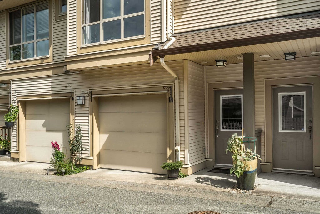Photo of 20350 68 Avenue #14, Langley, BC V2Y 3A5 (MLS # R3163135)