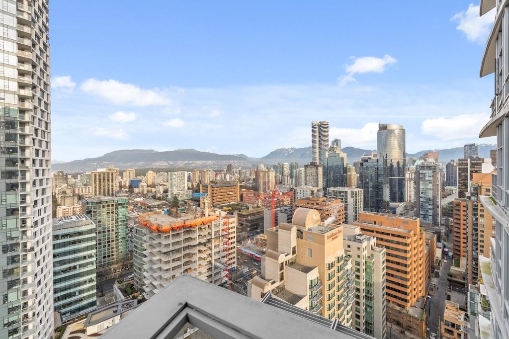 listing image 1101389016398353185