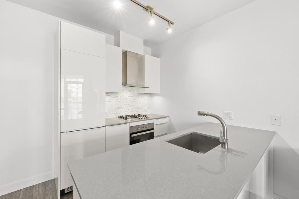 listing image 1107358202054152586