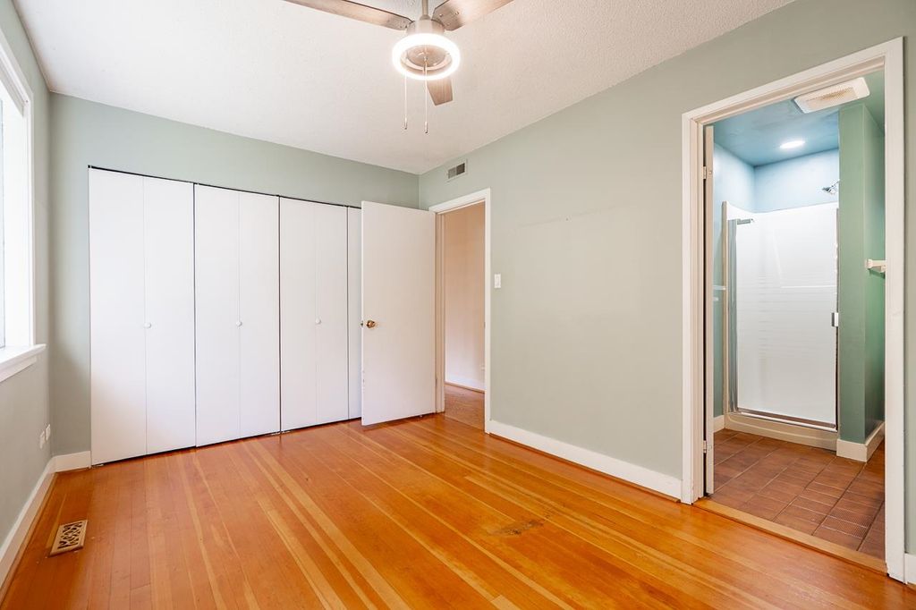 listing image 1102323443581970681