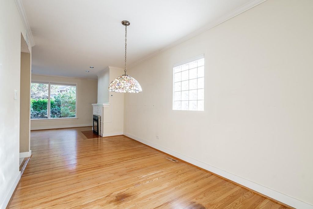 listing image 1106818049429366190