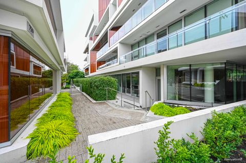 5699 Baillie Street 601 Vancouver BC V5Z 3M7