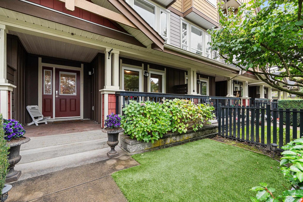 Photo of 7088 191 Street #7, Surrey, BC V4N 0B4 (MLS # R3172357)