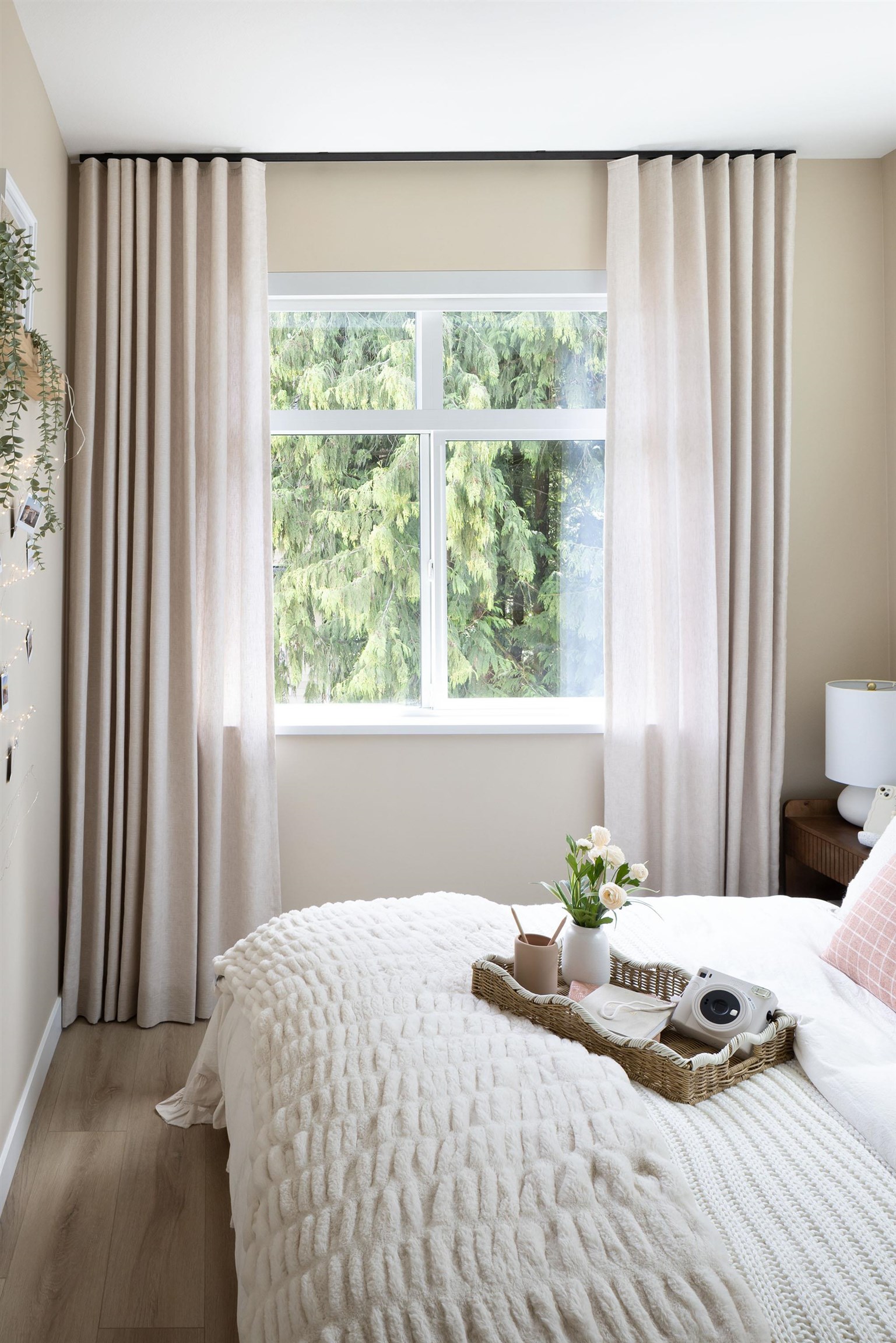 2150 Rindall Avenue 19