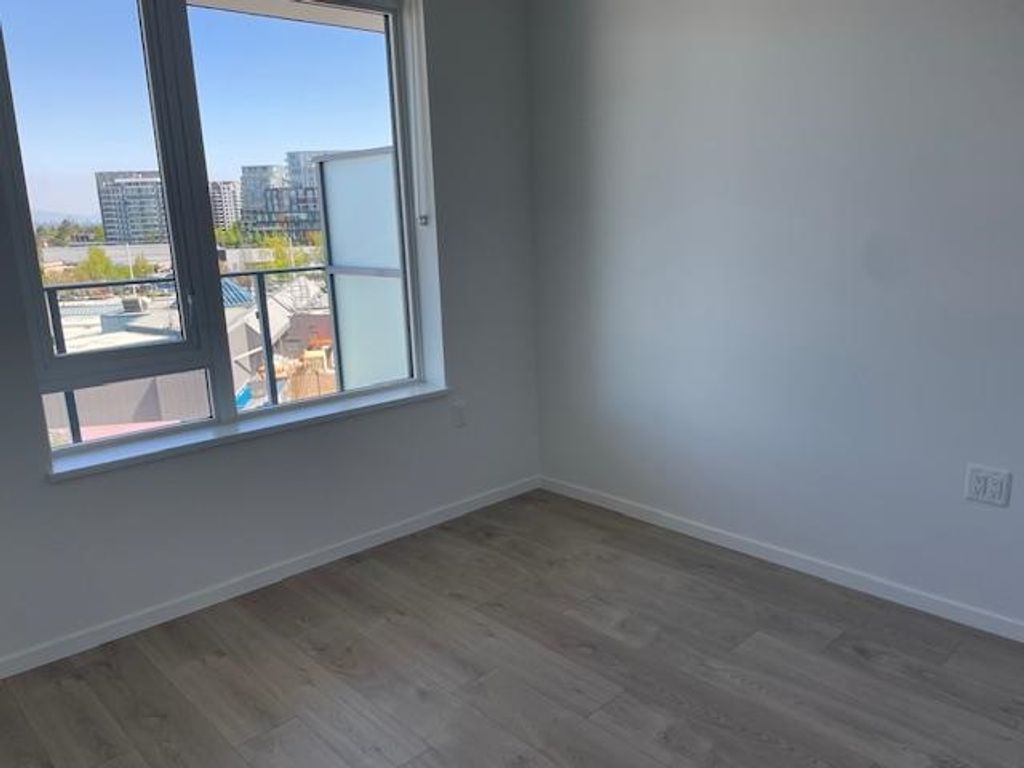 listing image 1102717519617138312