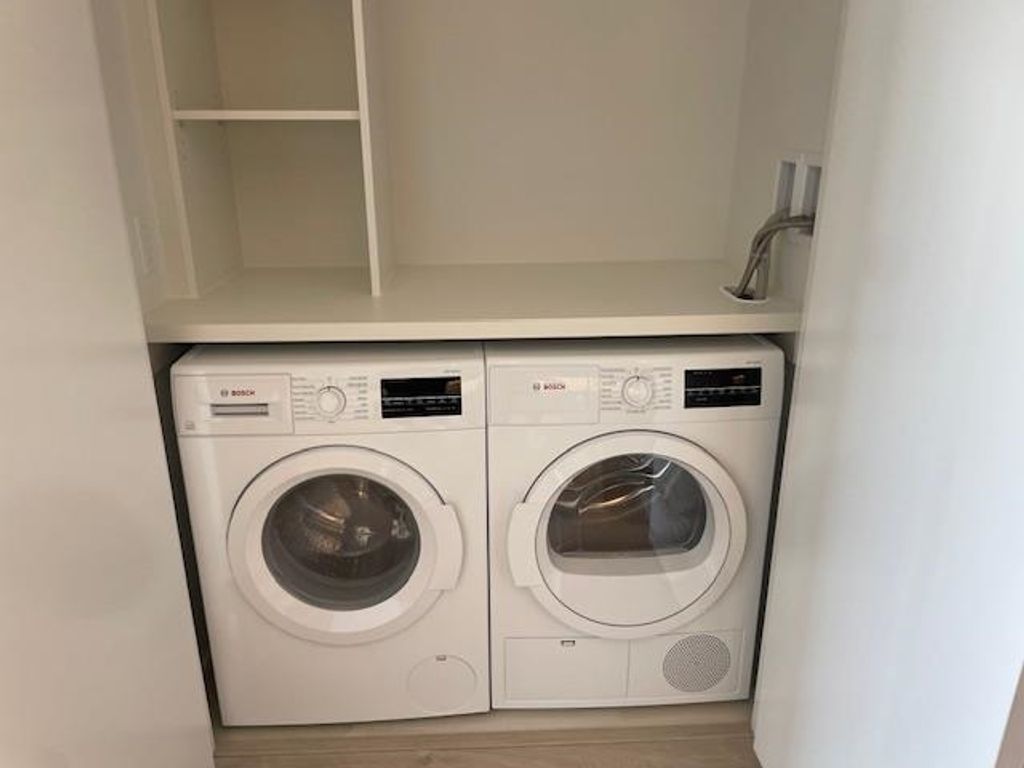 listing image 1104790586505362504