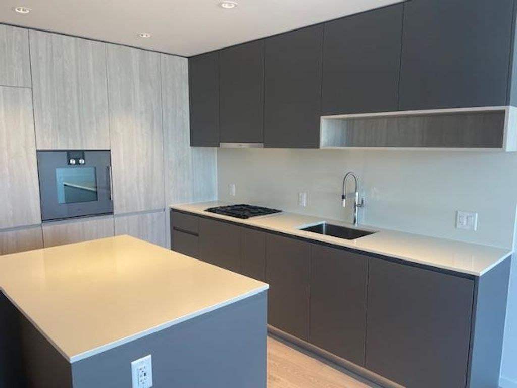 listing image 1105800281905813446