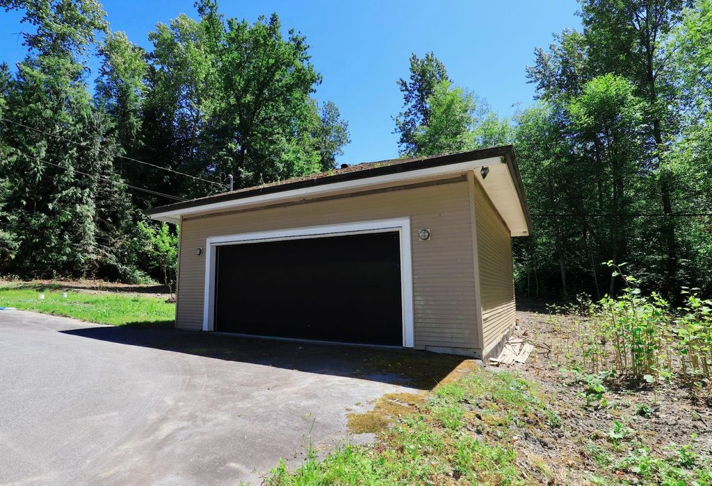 Photo of 25982 Dewdney Trunk Road, Maple Ridge, BC V4R 1Y4 (MLS # R3138459)