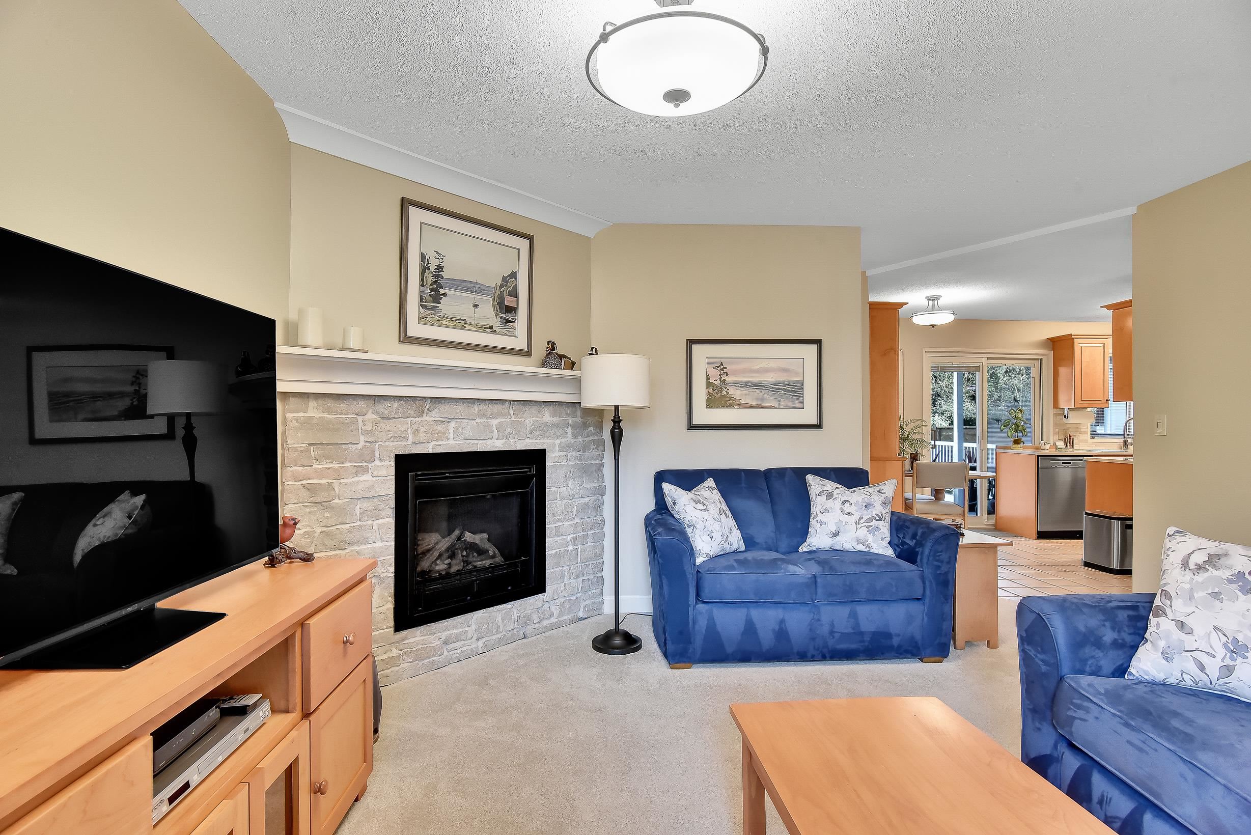 1348 Compston Crescent