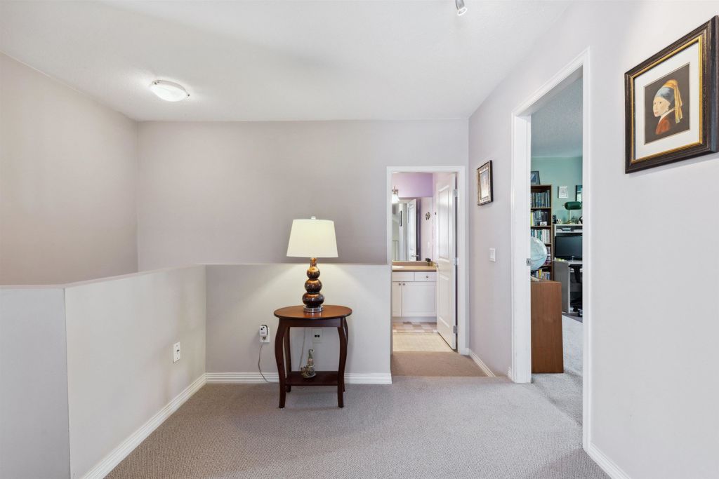 listing image 1106094252688791707