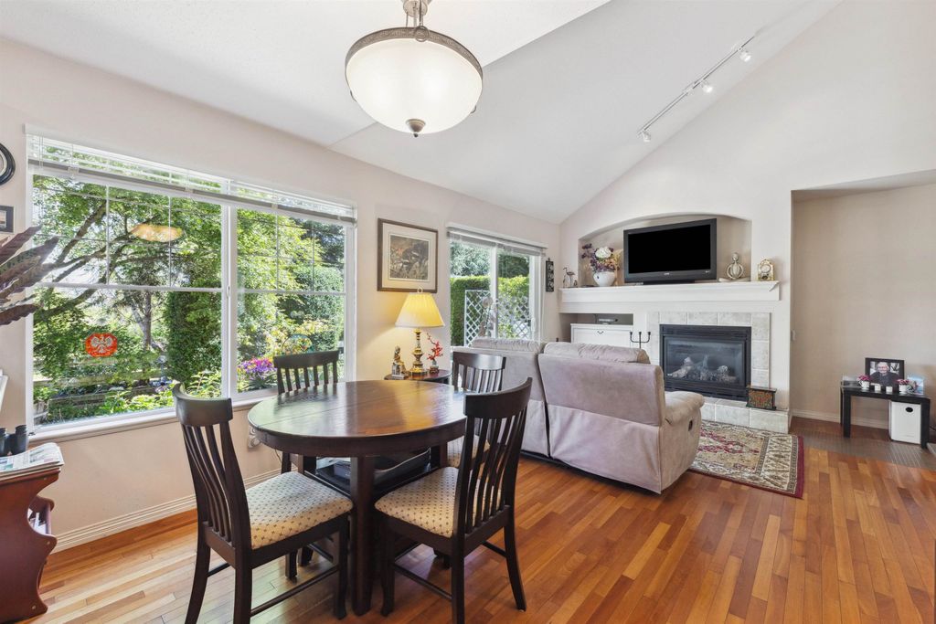 listing image 1100142610708071235