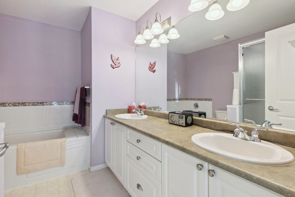 listing image 1102793442632120047