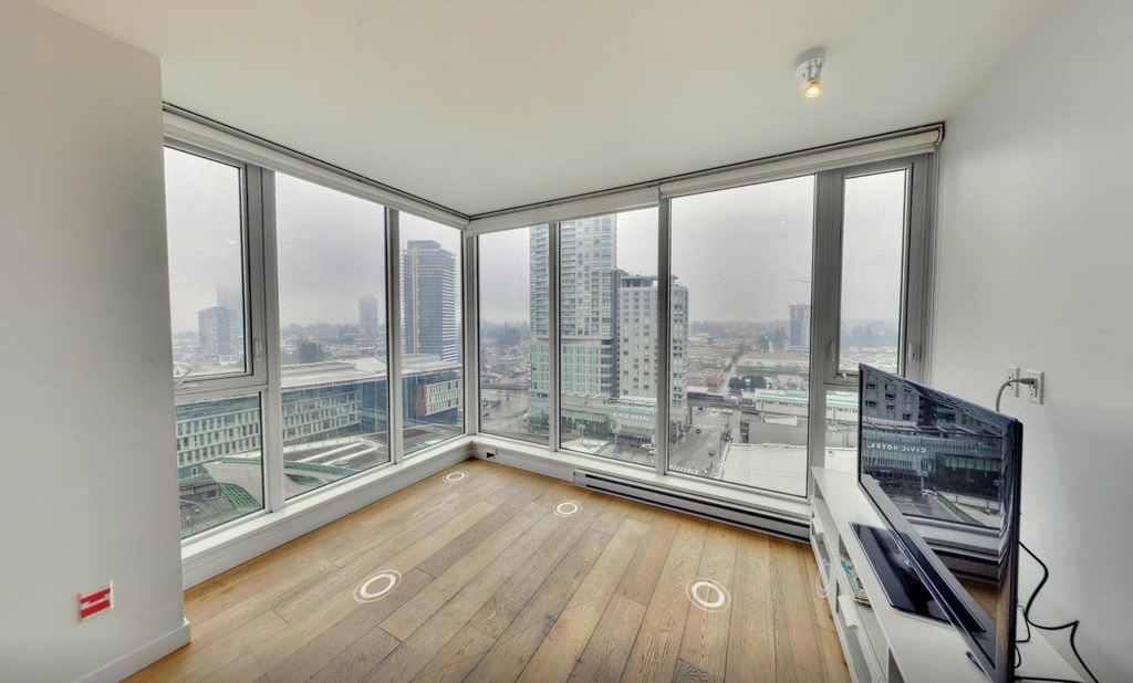 listing image 1108610617549311679