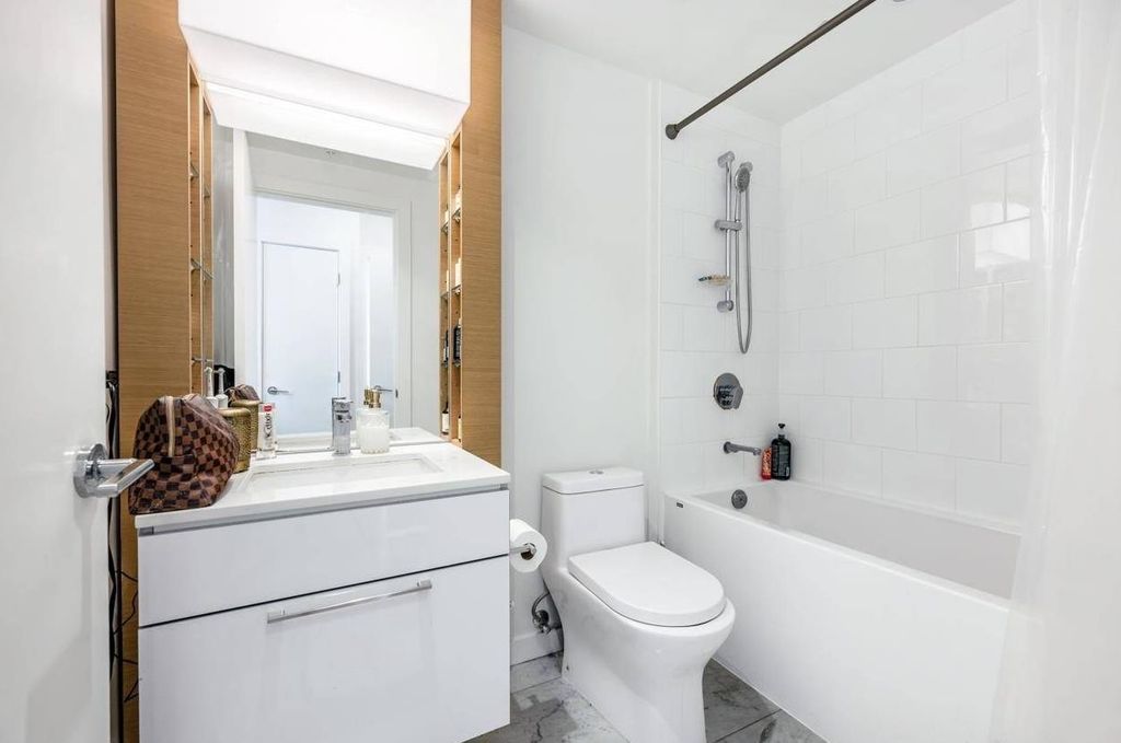 listing image 1104836881457372059