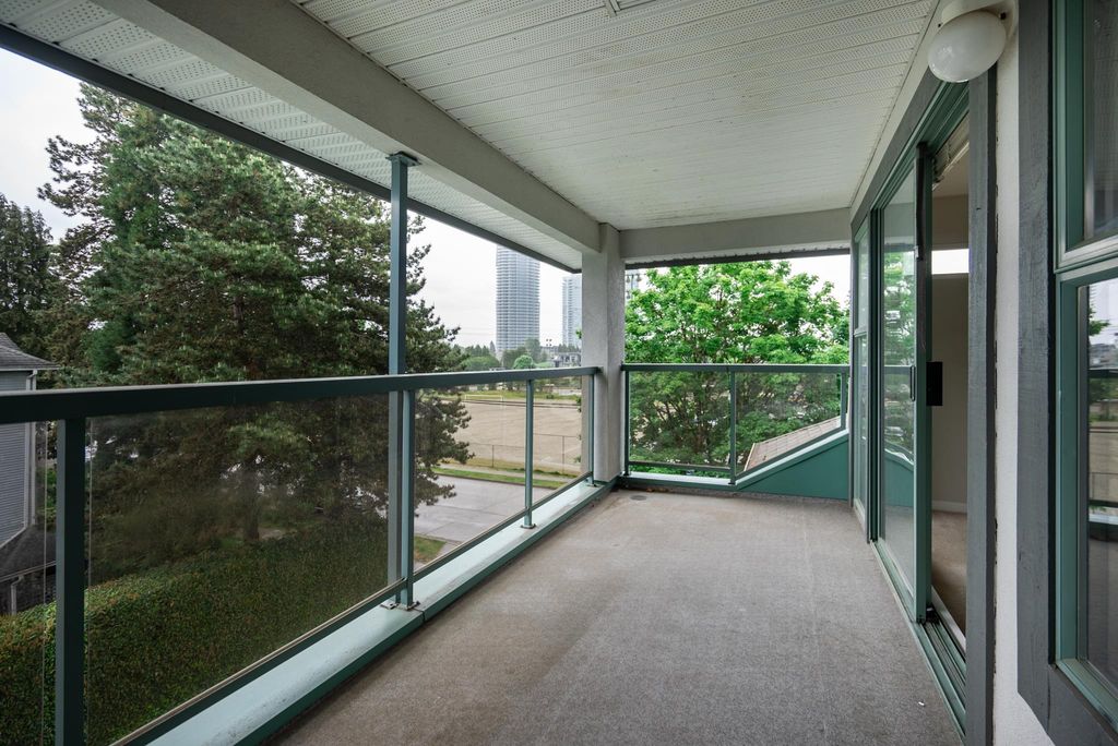 listing image 1102835874057114617