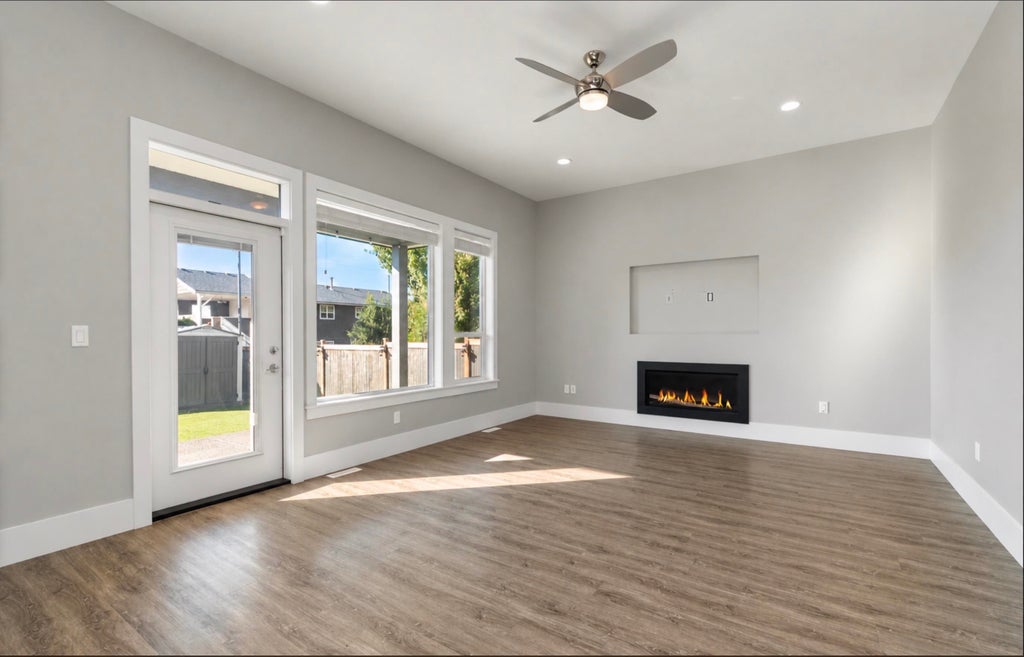 Photo of 6567 Fern Street, Chilliwack, BC V2R 2Z7 (MLS # R3172949)