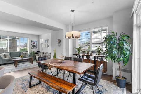 11272 240th Street 9 Maple Ridge BC V2W 0J8