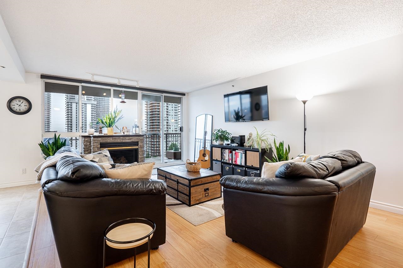 545 Austin Avenue 1703