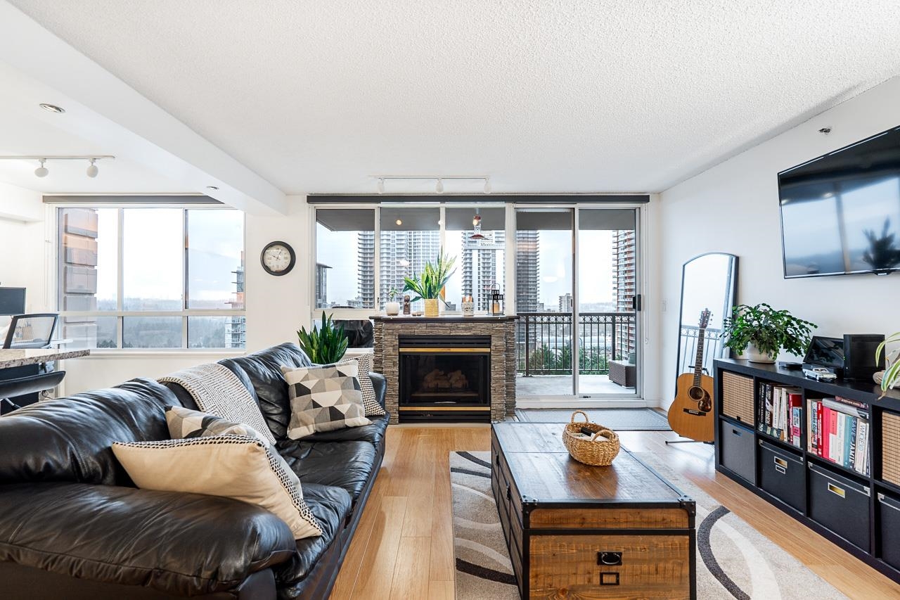 545 Austin Avenue 1703