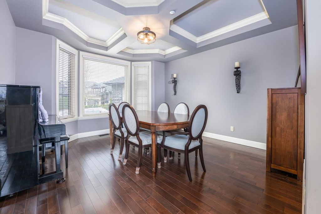 listing image 1106567236680771041