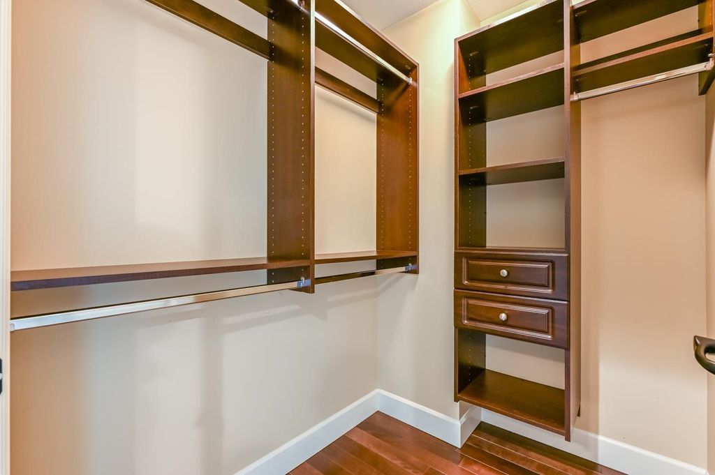 listing image 1107724430791077904