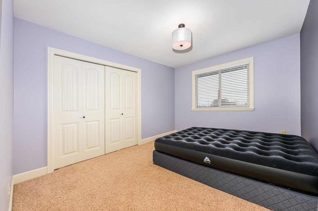 listing image 1105652399765083977