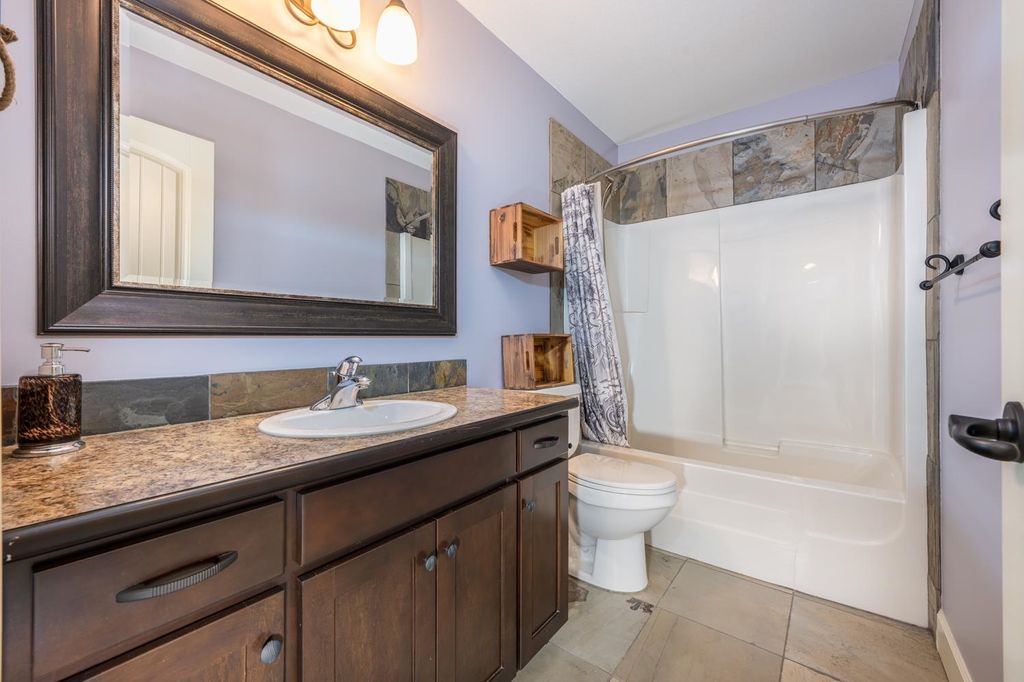 listing image 1105183933832628788