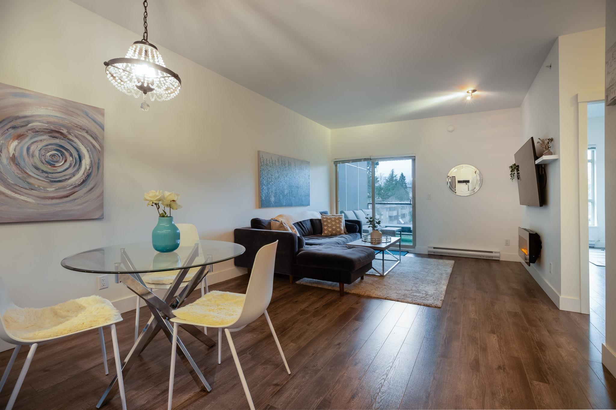 2436 Kelly Avenue 405