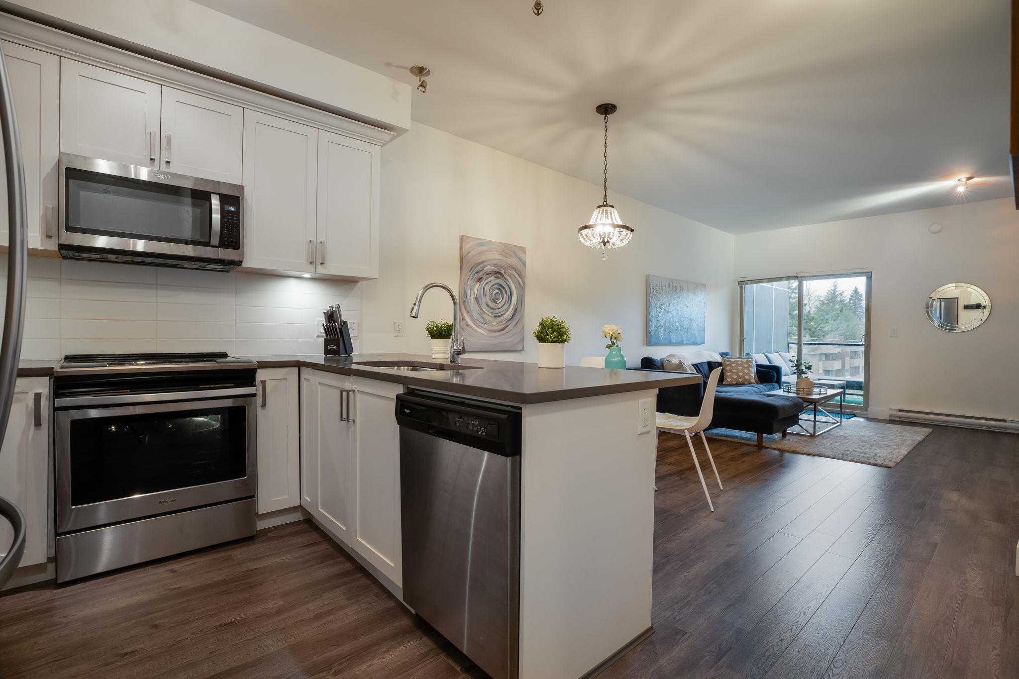 2436 Kelly Avenue 405