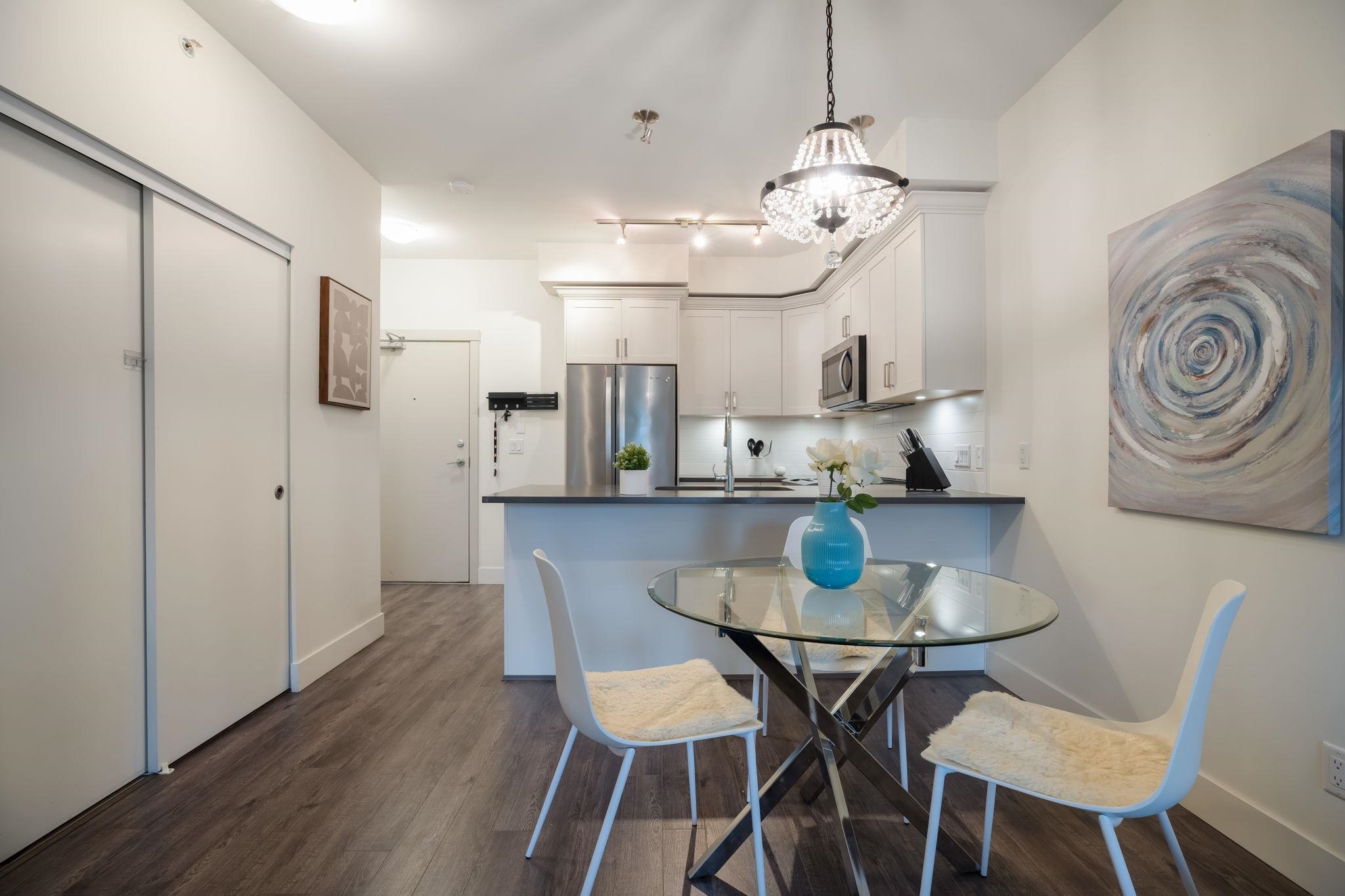 2436 Kelly Avenue 405