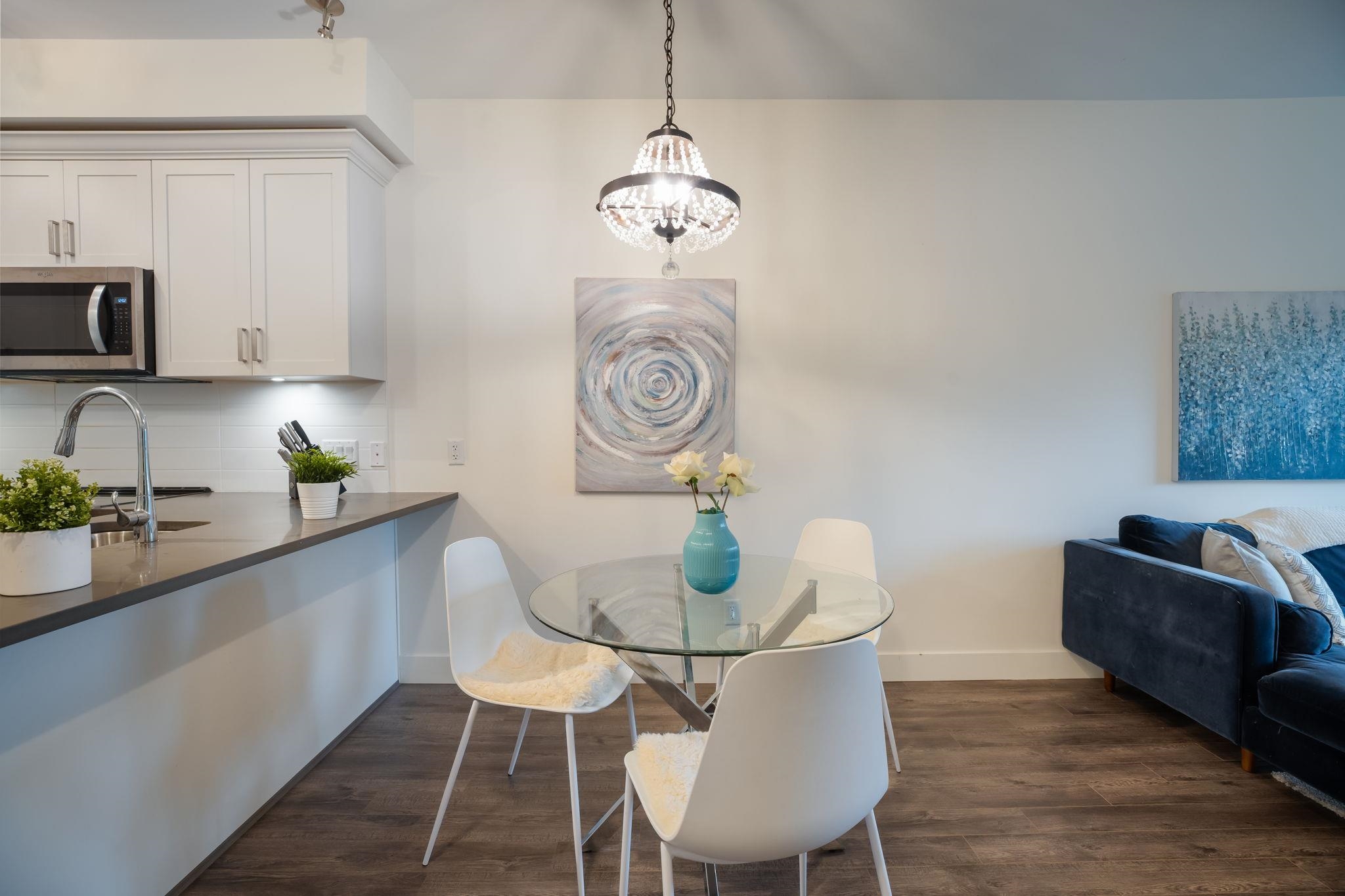 2436 Kelly Avenue 405