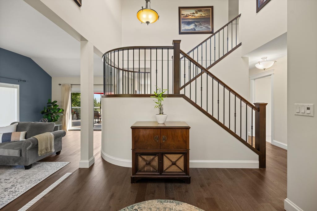 Photo of 2312 Hampshire Place, Abbotsford, BC V2S 6N4 (MLS # R3148845)