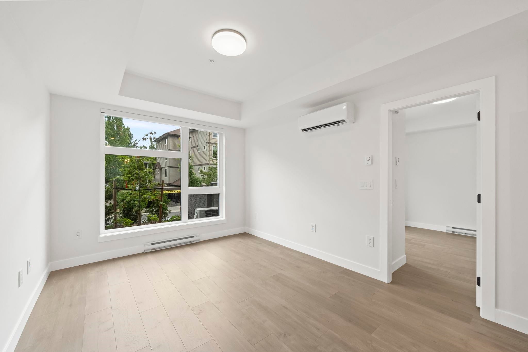 15353 17 Avenue 103