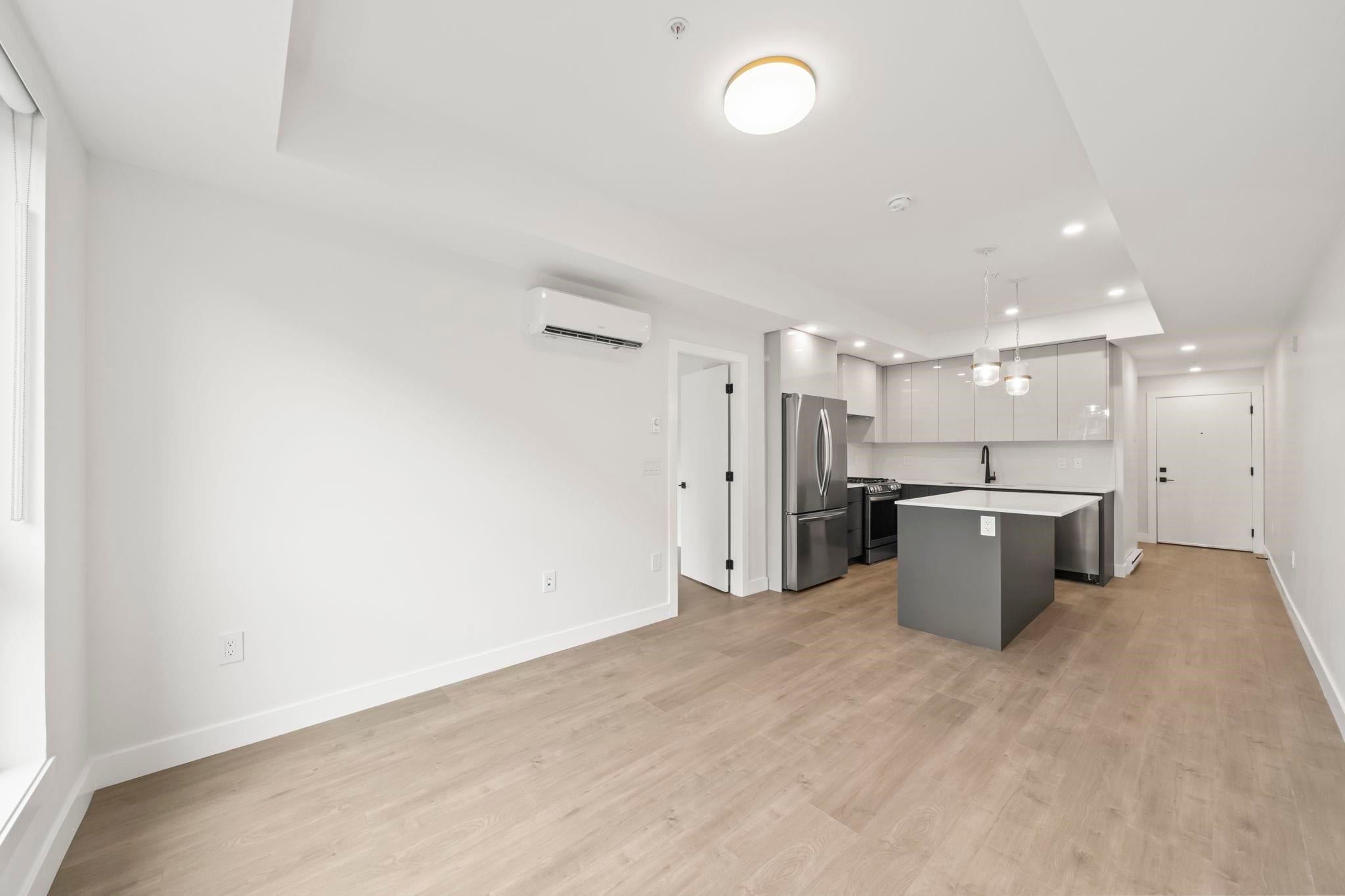 15353 17 Avenue 103