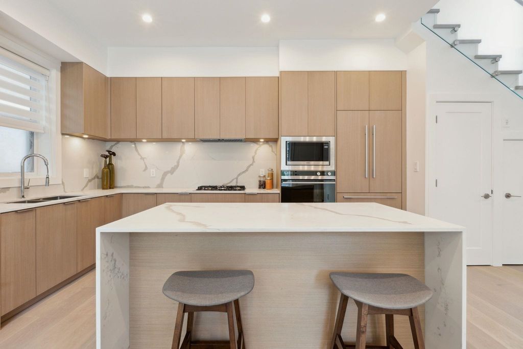 listing image 1103657348054720454