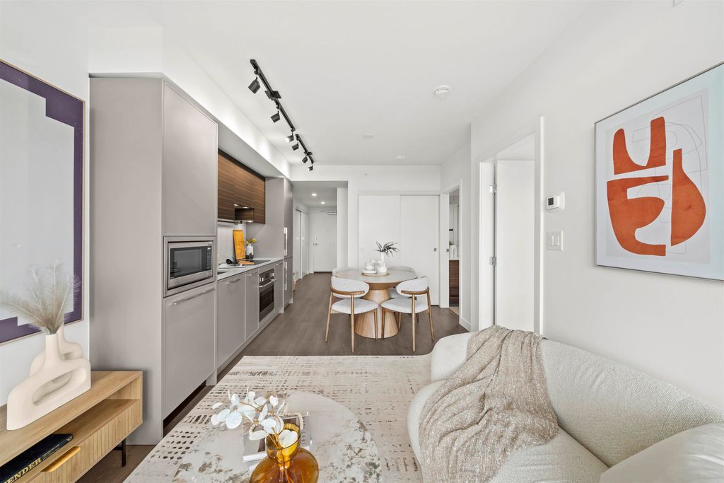 listing image 1100428236935539533