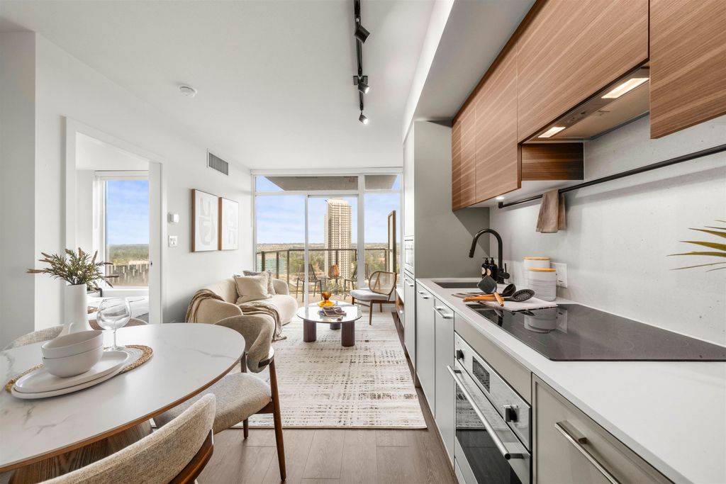 listing image 1109284366301508484