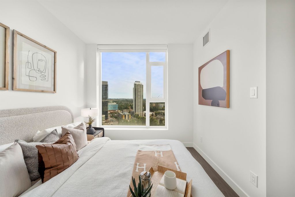 listing image 1105636849088881424