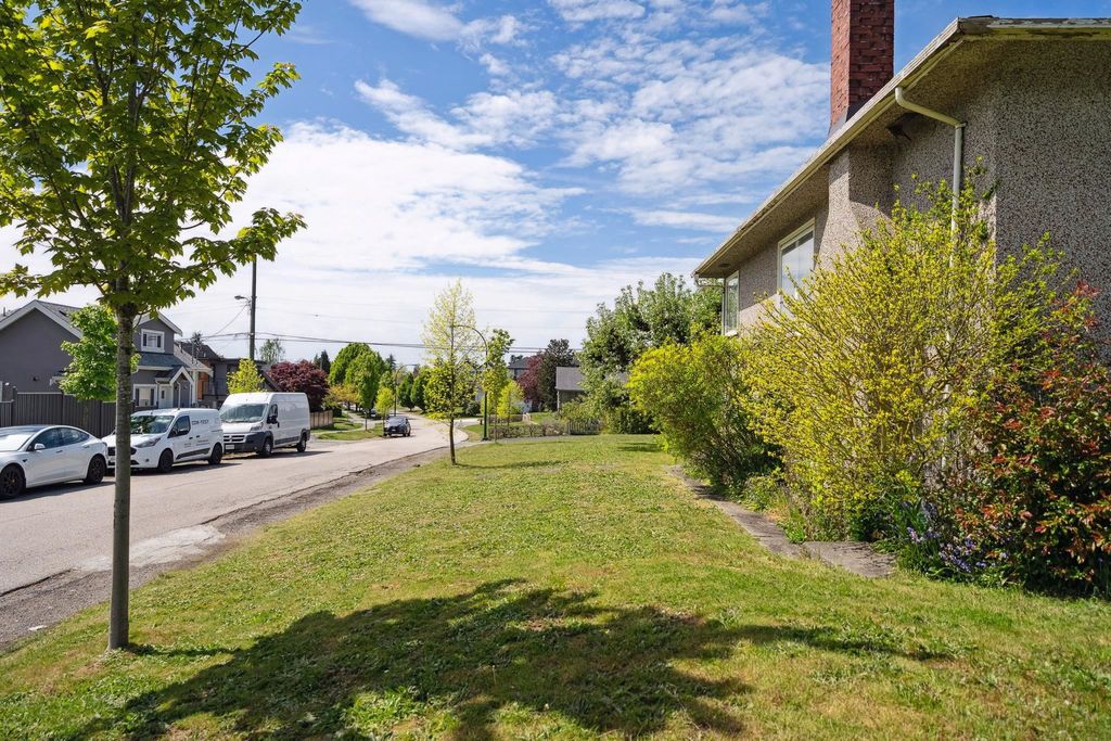 listing image 1104156057489688099