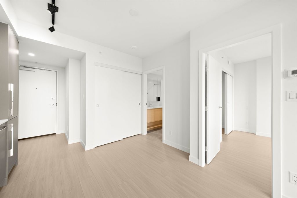 listing image 1104620835210803220