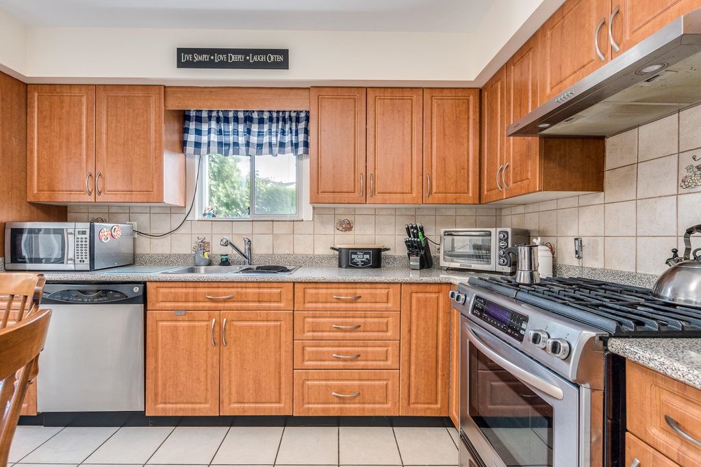 listing image 1108359845643959007