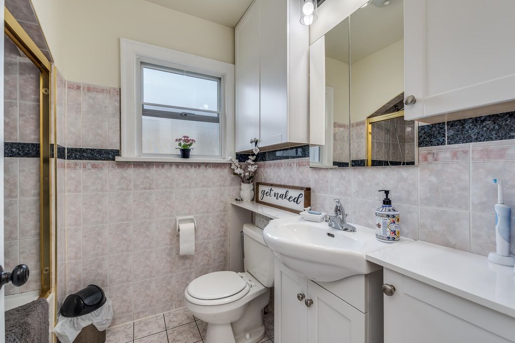 listing image 1107907026591595179