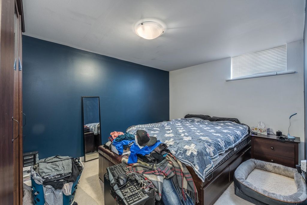 listing image 1102663394606802442