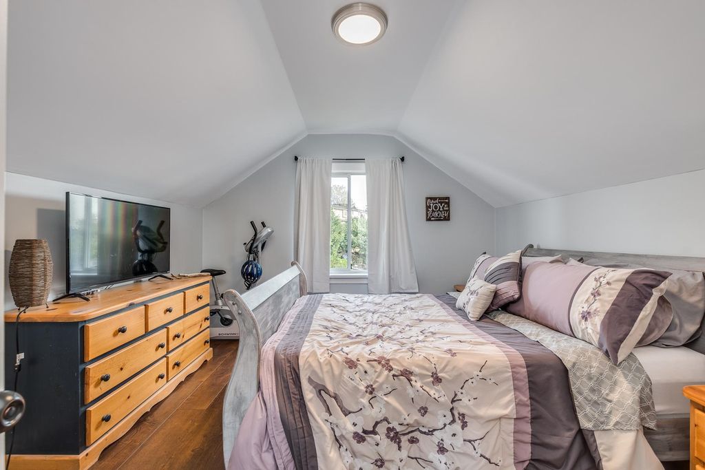 listing image 1107229138584656244